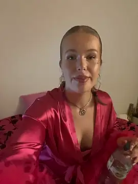 HannahMontana18