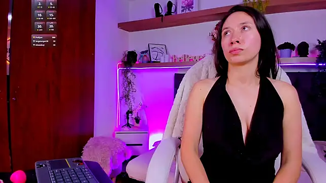 leah_bx