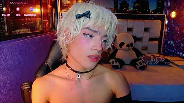 isaac_nova webcam