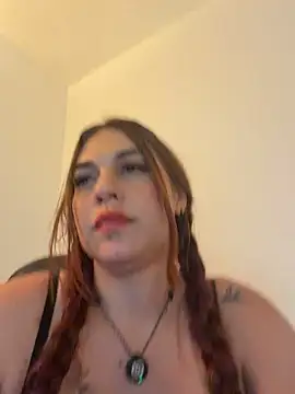 Kaarol69 live cam on StripChat