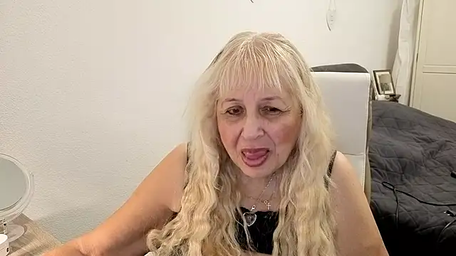 SusiLifeXXX live cam on StripChat