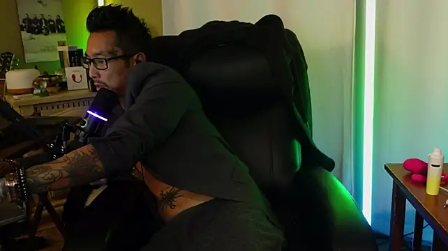 ghost11_11 (Ask my age) - Get on knees and Show off Tongue