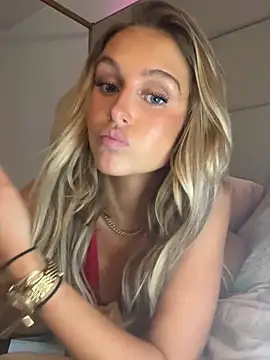 aviellaa webcam