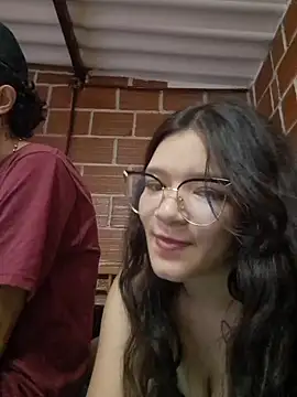 moonlight-couple live cam on StripChat
