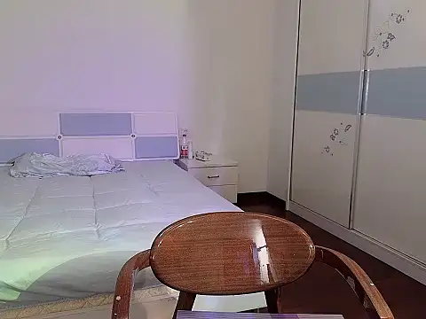 QIQI-88 live cam on StripChat