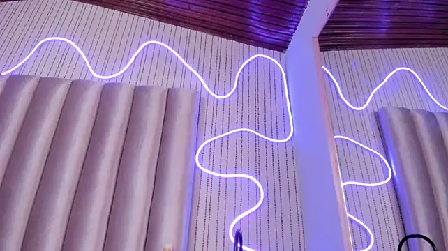 CARLAFERRERR live cam preview