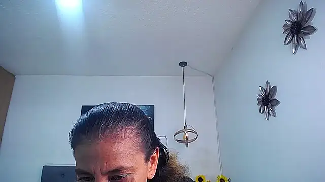 sasi_luna 😴 naked cam