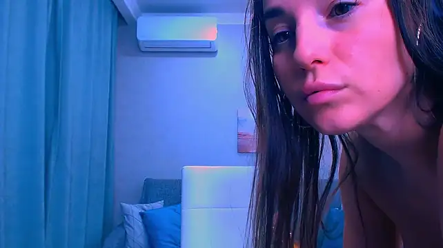 Summer_Finn webcam