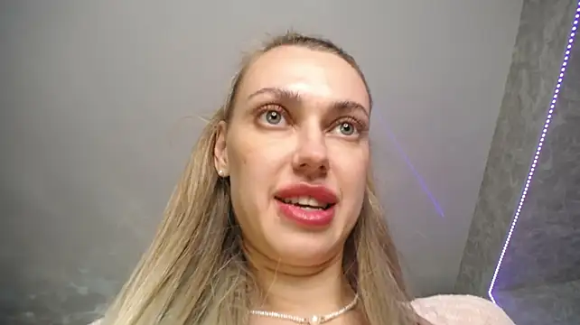 NickyAdamidi webcam