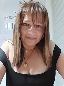 KAREN--03 live cam on StripChat