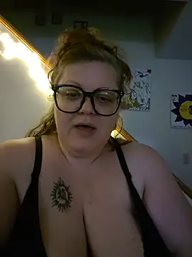 ticklesquirt live cam preview