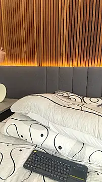 EmiilyAdams_ live cam