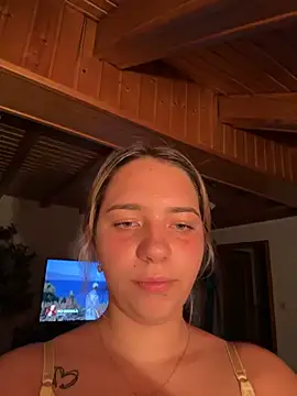 Naomi-Klein live cam