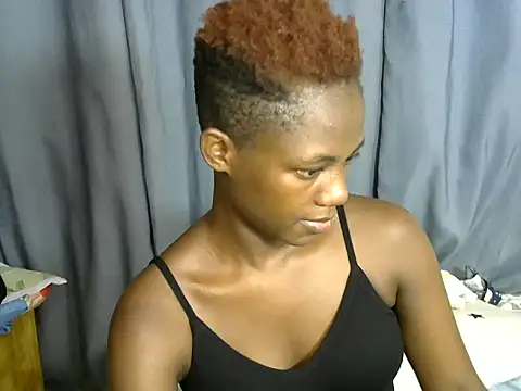 lexy_naughtie live cam on StripChat