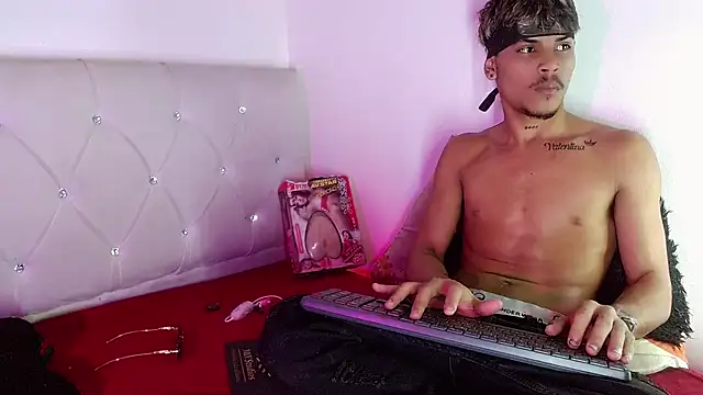 Angel_foxc13 webcam
