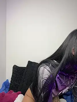 Antonella_Russ live cam on StripChat