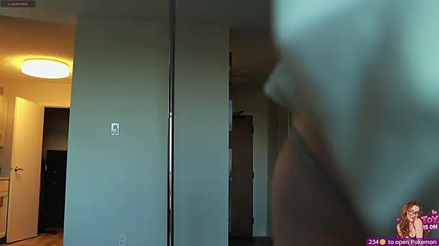 MissKatieBell webcam