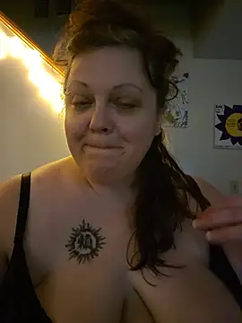 ticklesquirt webcam