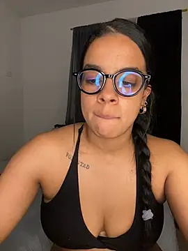 trianawhite webcam