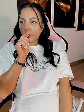 ReiyaRey live cam preview