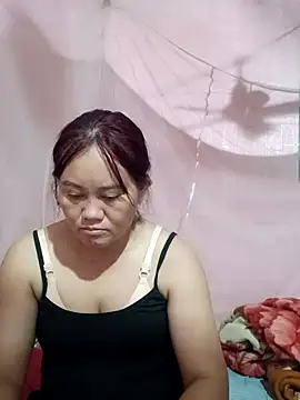 GinieBaby live cam on StripChat