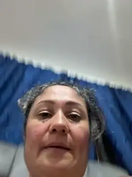 gabiTetas live cam on StripChat