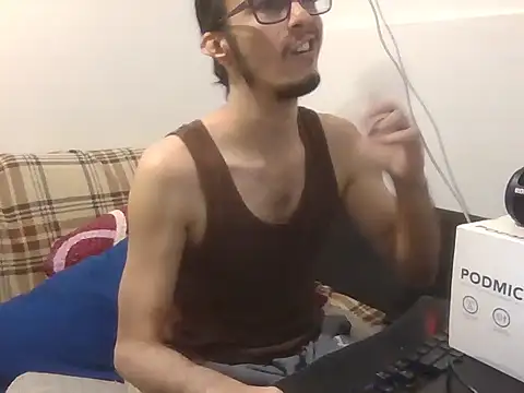 cholitohermoso live cam on StripChat