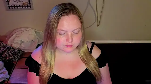 Phatassblonde webcam