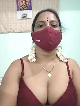 salukutty live cam on StripChat