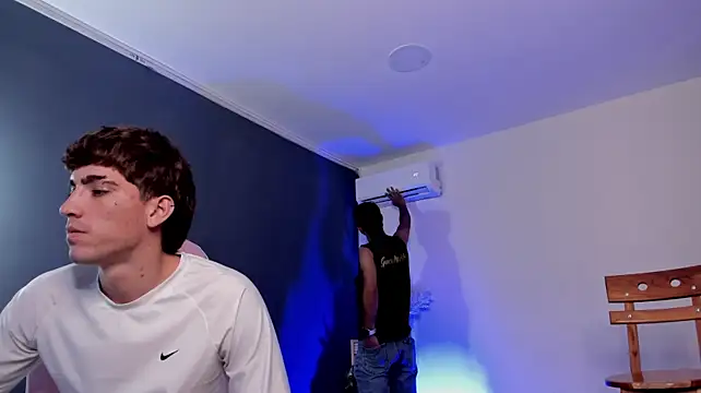 Handsomeboyss19 webcam