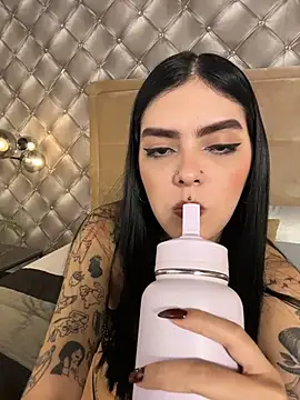 AliceRitter live cam on StripChat