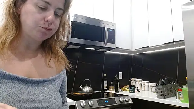 HazelSkyesChat