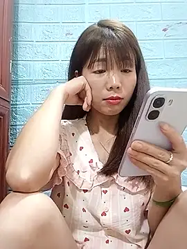 AmyLinee01 live cam on StripChat