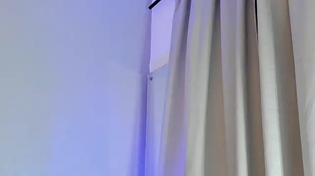 IvannaW_ live cam on StripChat