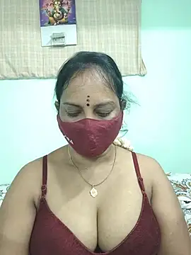 salukutty live cam on StripChat