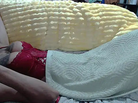 Trish_CurveCock webcam