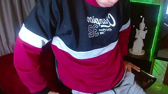 haku_nayro live cam preview
