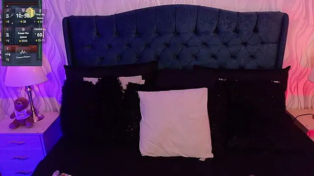 ANNE_HONEY55 live cam on StripChat
