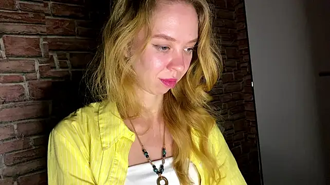 ElizaStorm live cam preview