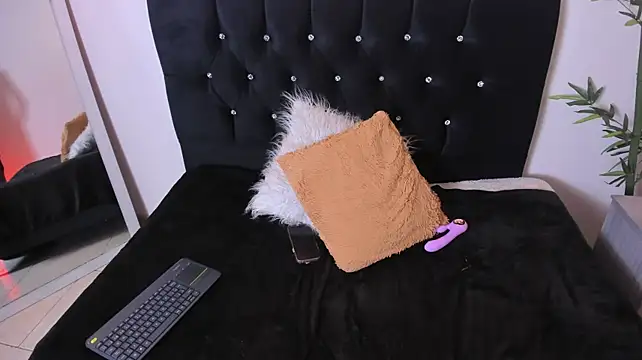 nina_velvet_1 webcam