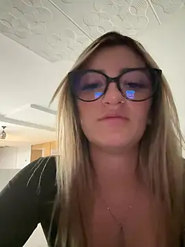 _aitana_001 live cam preview