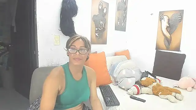 bardotbigcockts webcam