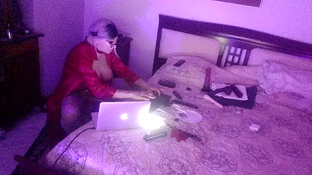 CharlotteVixxens webcam