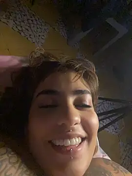 name_less_lulu webcam
