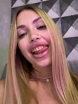 Elizabeth_Tay webcam