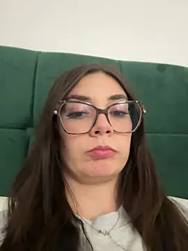 i_amdenim (F teen) - Striptease!