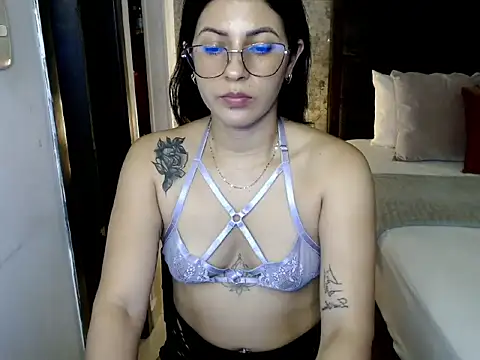 isa_cruzx webcam
