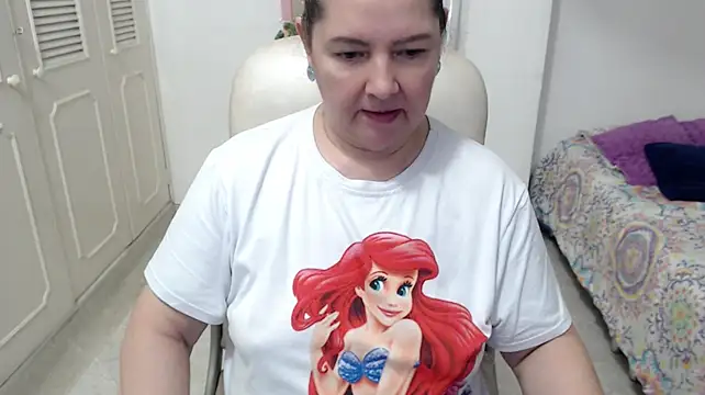 leonela_69 webcam