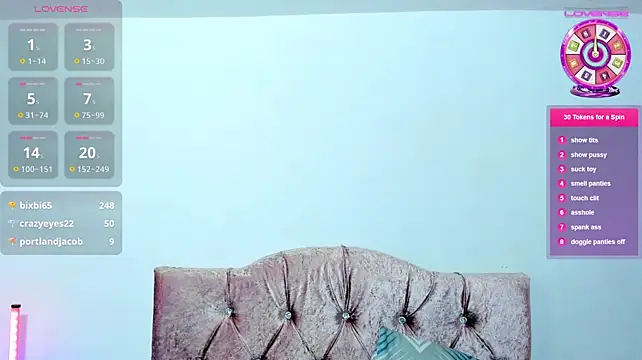 amelia_petiite