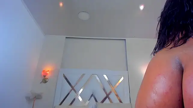 Sky_Collins_ webcam